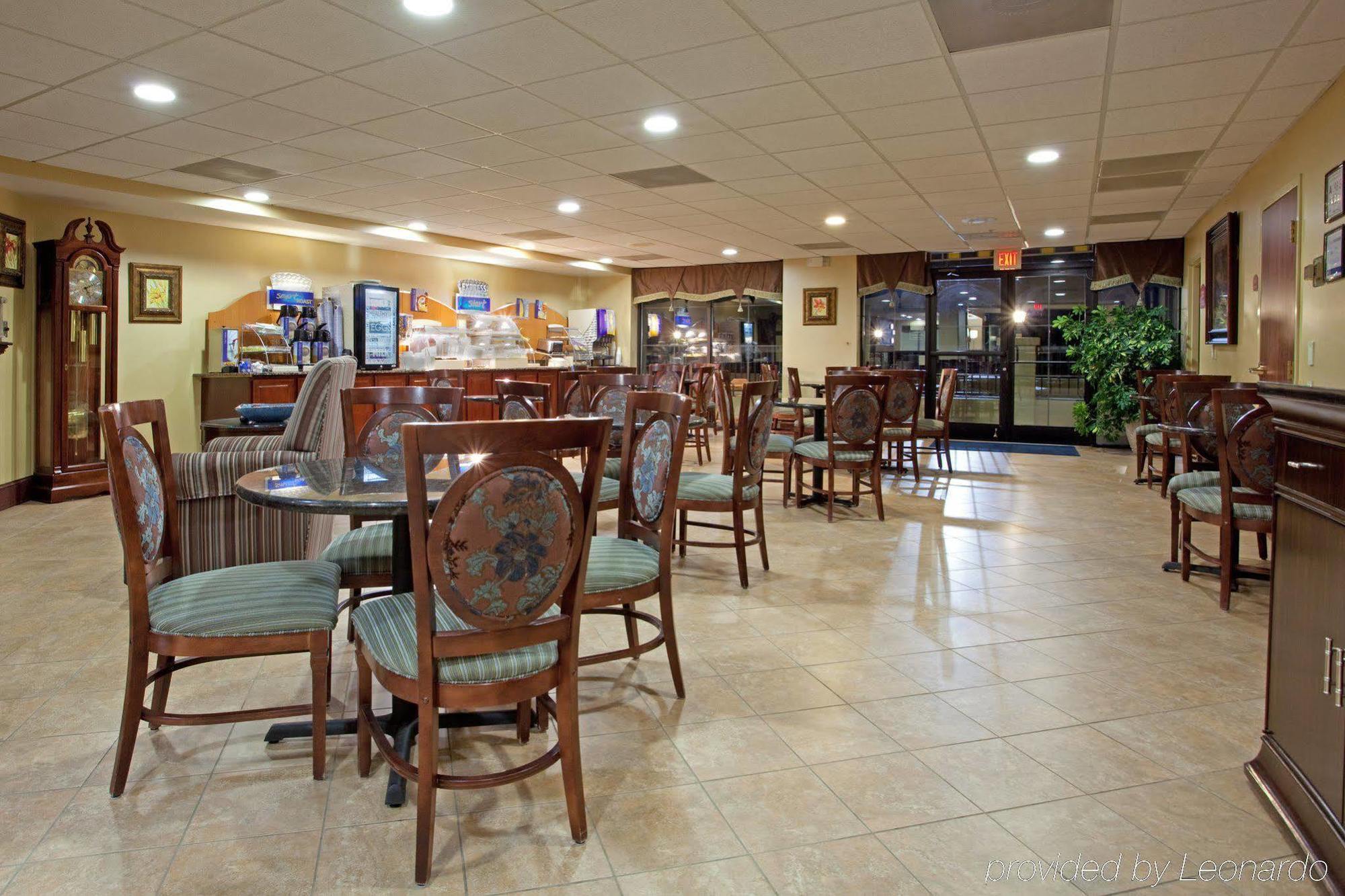 Holiday Inn Express & Suites Charlotte Arpt-Belmont By Ihg Kültér fotó