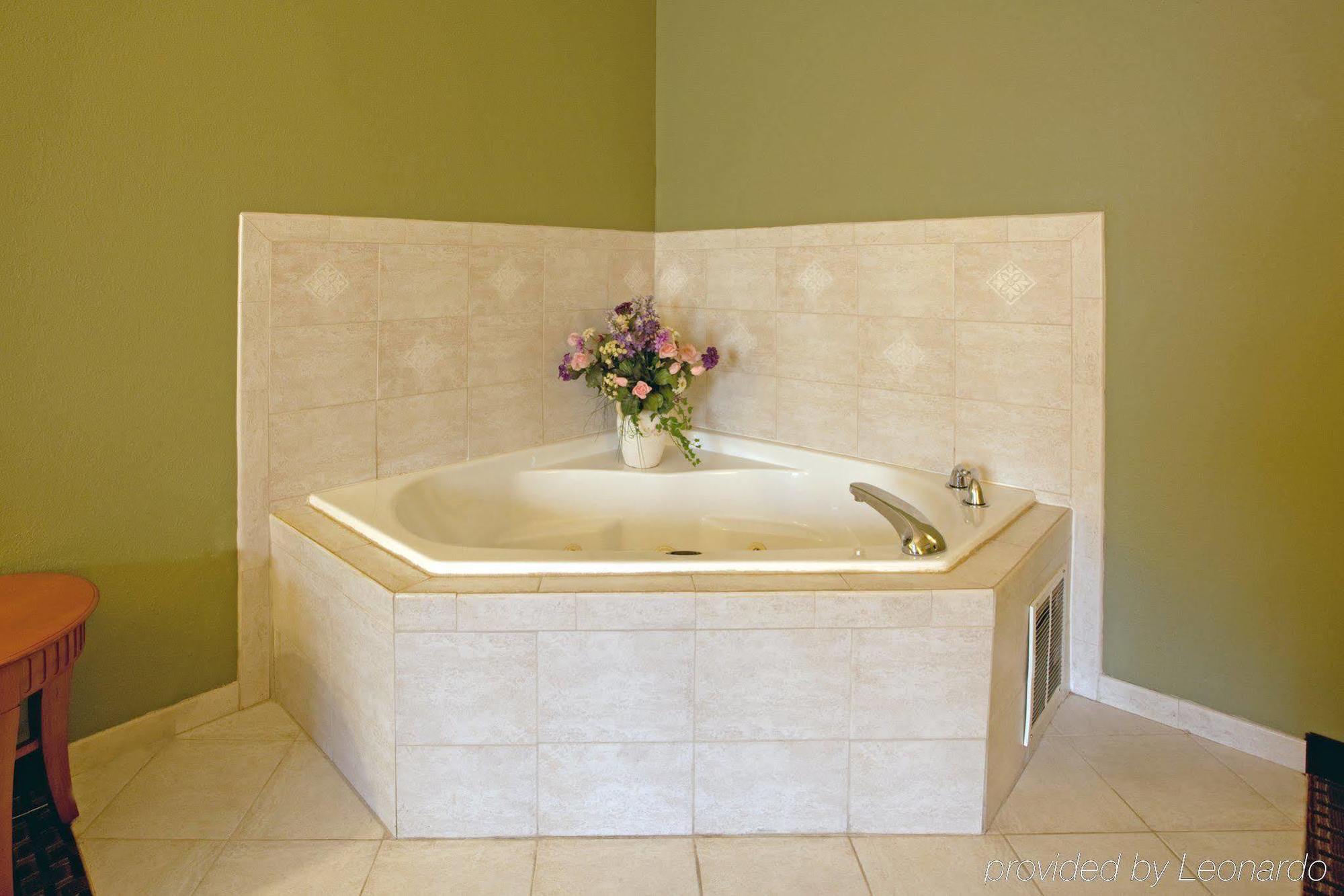 Holiday Inn Express & Suites Charlotte Arpt-Belmont By Ihg Szoba fotó